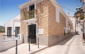 Lovely Apartment In Montefrio With Kitchen, Montefrio